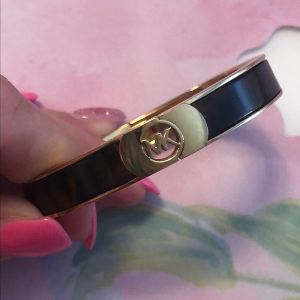 Tortoiseshell Micheal Kors hinged bracelet!